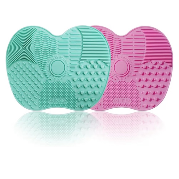 Makeup Brush Cleaning Mat Set (2 Pack) | Silicone Brush Cleaner Pad w/ Suction | - Picture 1 of 3